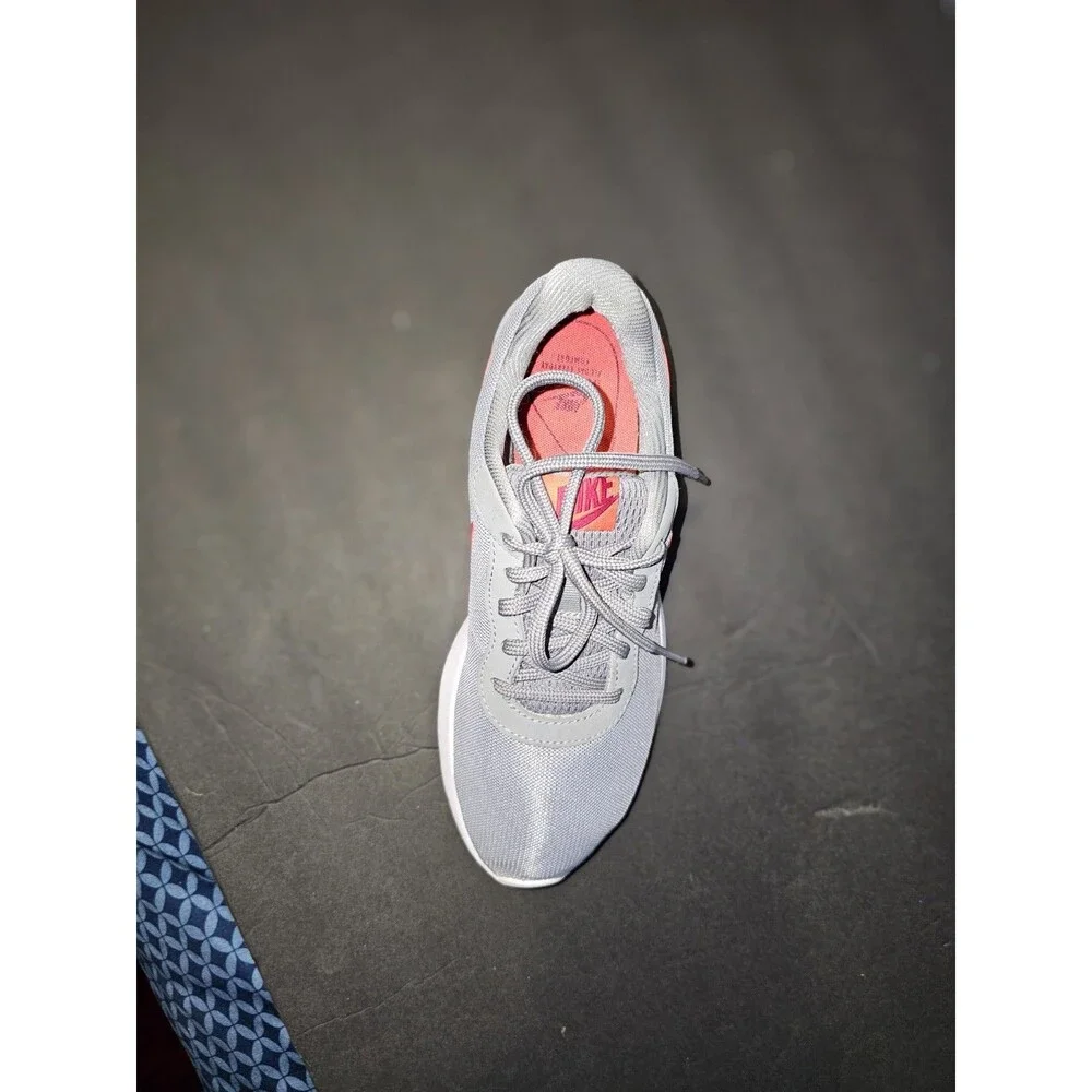 Nike Tanjun 'Wolf Grey' Gray/red 812655-015 Women's Size 7
